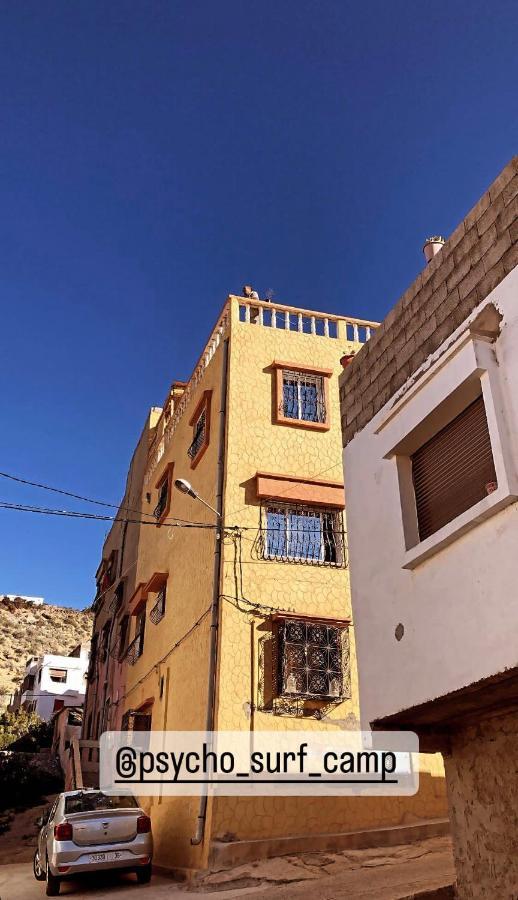 Psycho Surf Camp Bed and Breakfast Taghazout Exterior foto